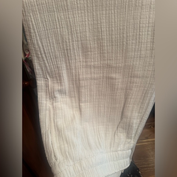 Wonderly 100% cotton/linen pants. Size L.
(Fits like a 10-12) - Picture 8 of 10